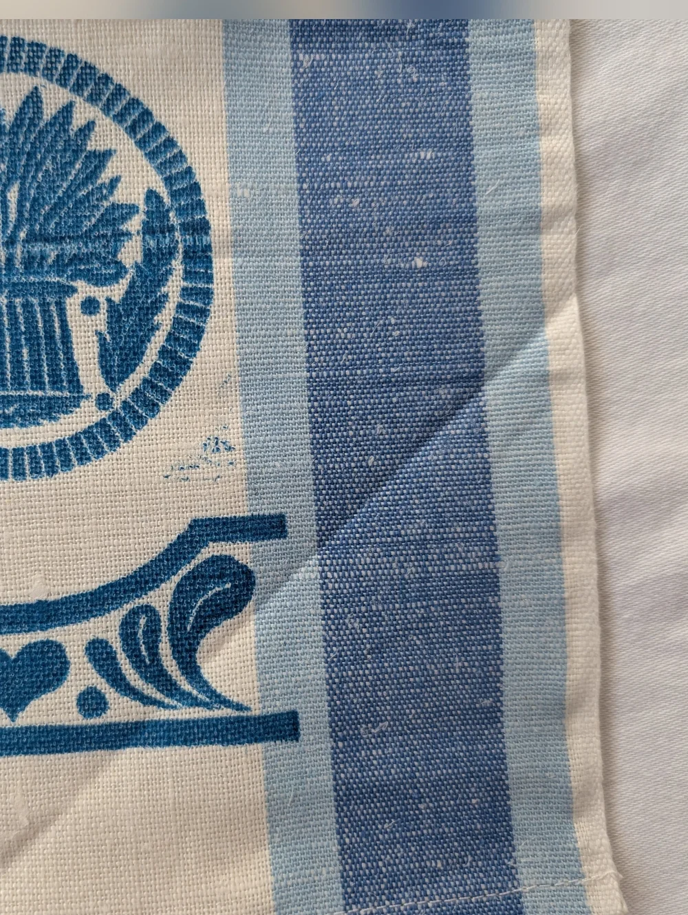 E&M Vardjan Linen German Buttermold Print Blue & Cream Kitchen Towel Vintage